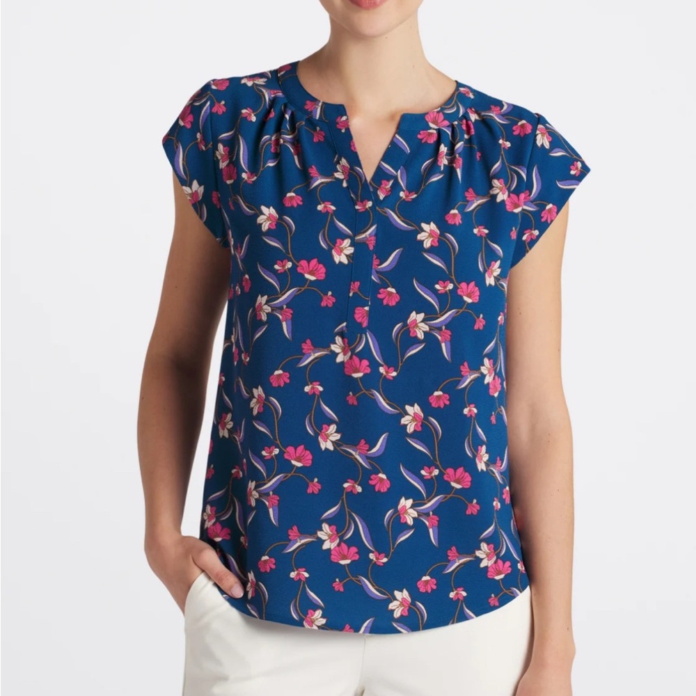 41 Hawthorn Morey Split Neck Short sleeve blouse